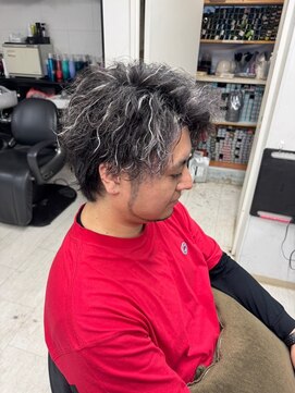 アイズ 本厚木(AIZU) メンズパーマ ホワイトメッシュ