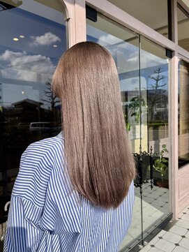 エ フュチュール(et Futur) ベージュ系カラー