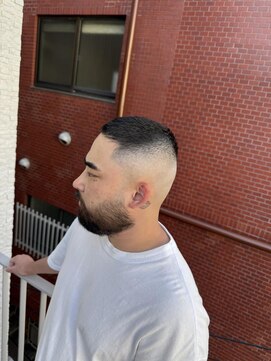 ザ フェイダーズ(The Faderz) 高円寺メンズバズカット×ハイフェードフェザーダウン