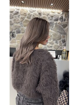 リュストル 町田(LUSTRE) シルバーバレイヤージュ