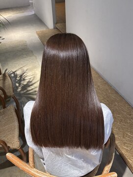 セブンベルベット(7 Velvet) オリーブブラウン【円口睦】