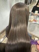 グロウオモロマチ(GLOW OMOROMACHI) 透明感グレージュ×美髪ロング