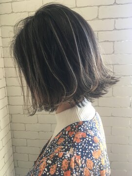 クロックレス (CLOCKLESS) 極細ハイライト　×　アッシュベージュ　＃CLOCKLESS伊勢崎