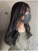 暗いけど黒じゃないオリーブグレージュ