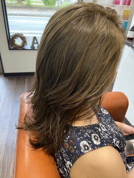 ヘアガーデン ティアラ(Hair Garden TIARA) 大人可愛いおしゃかわエアリーカットブラウンカラー20代30代40代