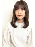柔らか内巻きセミロング