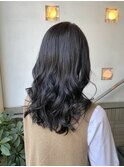 ローレイヤーカット×暗髪カラー×透明感グレージュ