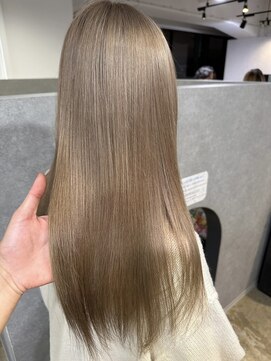 メリー オオサカ(Merly Osaka) ハイトーンと中明度の間！まろやかな優しいベージュカラー