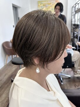 ハーツ(Heart's) 白髪ぼかしグレージュ×大人ショート