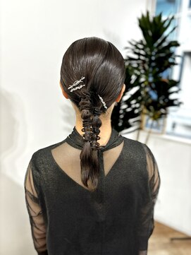 ピープスアンドスー 表参道 渋谷(Peeps&Suu.) 編みおろし/タイトヘア/ローポニー/ツインアレンジ