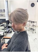 ホワイトベージュ