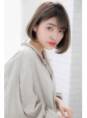 『ROMA』人気急上昇カラー!ホワイトグレージュ×抜け感ボブ