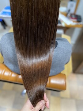 サルヴァトーレ 長崎 大人女子艶髪ベージュブラウンカラー