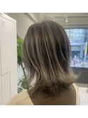 ベージュカラー
