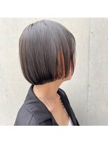 アトリエ フェム(atelier.fem) オレンジインナーカラー×ぱつっとボブ
