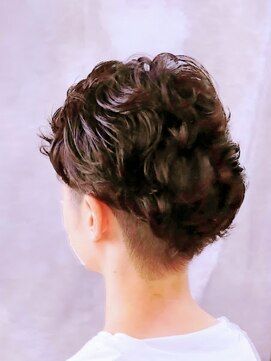 ロートレック ツーブロックパーマスタイル