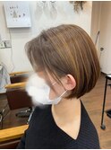 ショートボブ