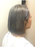 自然に収まるボブスタイル