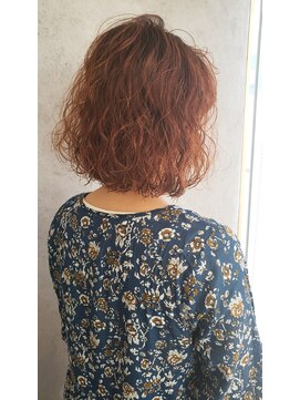 ニューカマー バイ ヘッドライト シブヤ(NEW COMER by HEADLIGHT shibuya) オレンジブラウン×ミディアムレイヤー