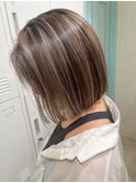 白髪ぼかしハイライトカラーボブ