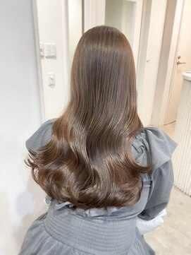 レア 表参道(L'ea) ・黒髪クラゲヘアーオリーブグレー小顔ココアベージュ