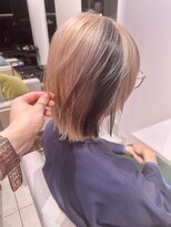 stair : case ginza7【ステアケース】&nbsp;大人ハイトーンブリーチカラーピンクベージュ外ハネボブ