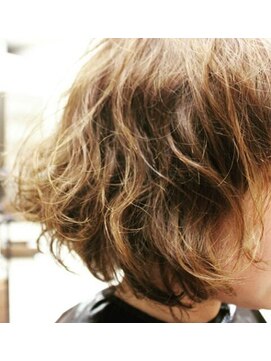 ランプ ヘアー プラス(Lamp Hair Plus) ショートパーマ