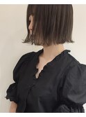 グレージュ前下がりミディアムボブマーメイドアッシュハニーヘア