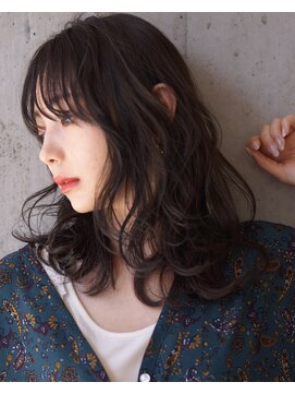 アトリエ フェム(atelier.fem) ダークグレージュ×ミディパーマ