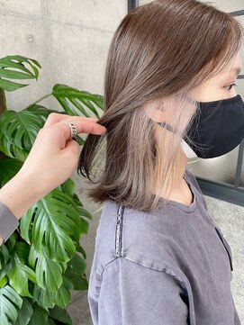 レーベン(LEBEN) インナーホワイトベージュ×切りっぱなしボブ