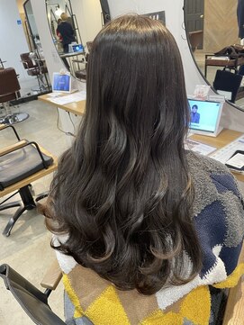 ロロネー 梅田(Lolonois) [Lolonois梅田] 透ける艶髪カラー