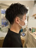 髪が多く硬い方向けアップバング刈り上げ2ブロック黒髪ショート