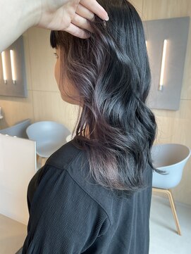 シダ(sida SAIIN) 柔らかい上品なインナーカラー