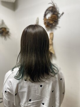 髪切処ICHI(カミキリドコロイチ) 外ハネウエーブ巻き