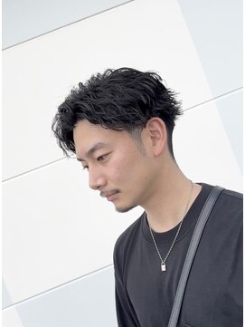 プリック(PRick) ツイストスパイラル/ツイストスパイラルパーマ/センターパート