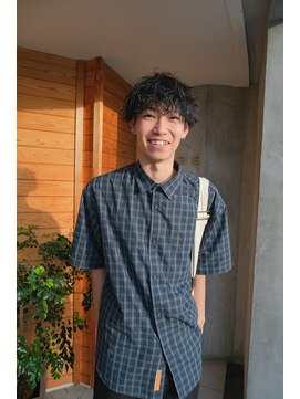 ミュゼリーブル(Musee libre) ★波巻きパーマ★