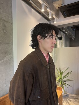 ミリ(milli Produce by ITAKURA) シャドウパーマでつくるメンズウルフパーマ