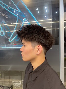 メンズサロン キング 梅田店(Men’s salon K!ng) 波巻きツイストスパイラルパーマ/フェザーパーマ/眉毛/メンズ