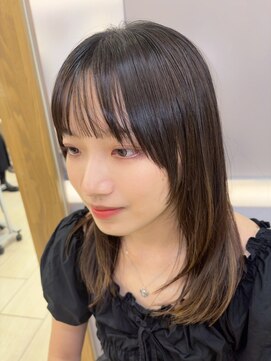 ピークアブー 表参道(PEEK-A-BOO) ミディアムレイヤー韓国レイヤーシースルーバング