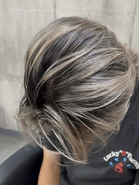 クローマン バイ ビカム(CHROMAN by become) バレイヤージュ