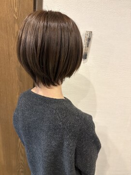 丸みとくびれｄ女性らしい大人ショートボブ