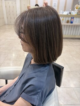 アッシュ 千歳烏山店(Ash) 40代50代60代大人ショートボブ白髪ぼかし脱白髪染めハイライト