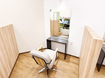ヒビ(hibi)の写真/お買い物ついでにも◎「ちょっと髪を整えたい」そんな時に気軽に通える、大人女性のためのサロン♪