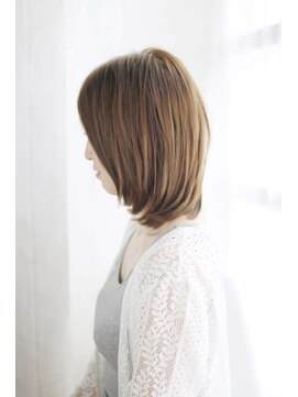 シュシュット(chouchoute) 吉祥寺3分/モード3Dカラージグザグバング美髪ミニマムボブ/073