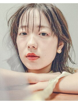 ニコル(Nicoru*) 耳かけ外ハネミディ×ミディアムベージュ