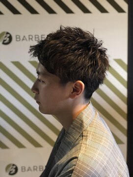 バーバーバー 八広(BARBER-BAR) アップバングショート