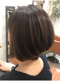 前下がりレイヤーボブ