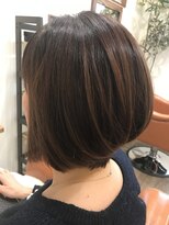 アオトソラ&nbsp;前下がりレイヤーボブ