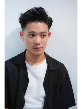 メリケンバーバーショップ コウベ(MERICAN BARBERSHOP KOBE) 七三オールバックツイストパーマかき上げヘアコンマヘア103