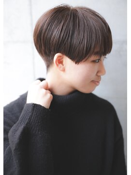 カライング(ing) 大人可愛い20代30代40代黒髪前下がりひし形小顔ボブ丸みショート